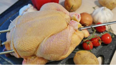 5886e3eda6105 daging ayam mentah 375 211