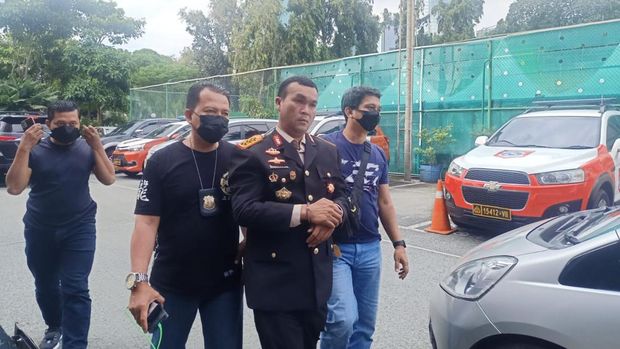 polisi gadungan berpangkat komjen diciduk usai tipu perempuan di jaktim 5 169 1